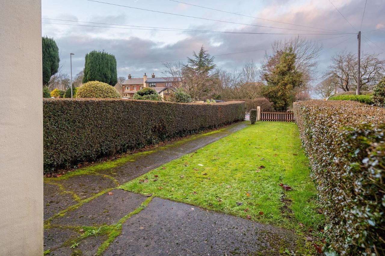 Wrea Cottage, 2 Bedrooms Wifi & Parking Near Ribby Hall Wrea Green Esterno foto